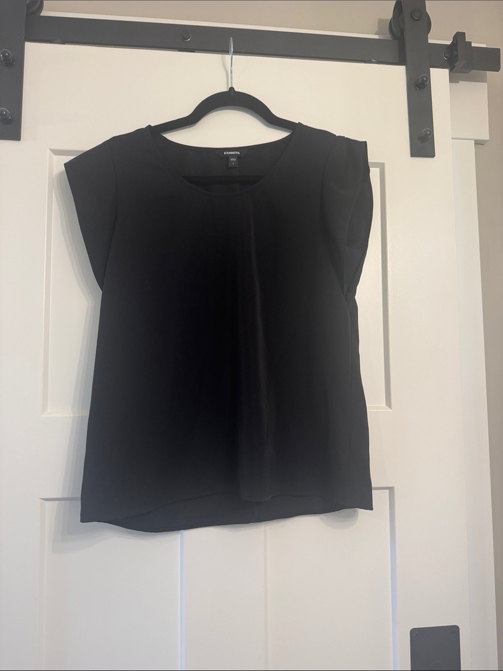 Express Black Cap Sleeve Scoop Neck Blouse
